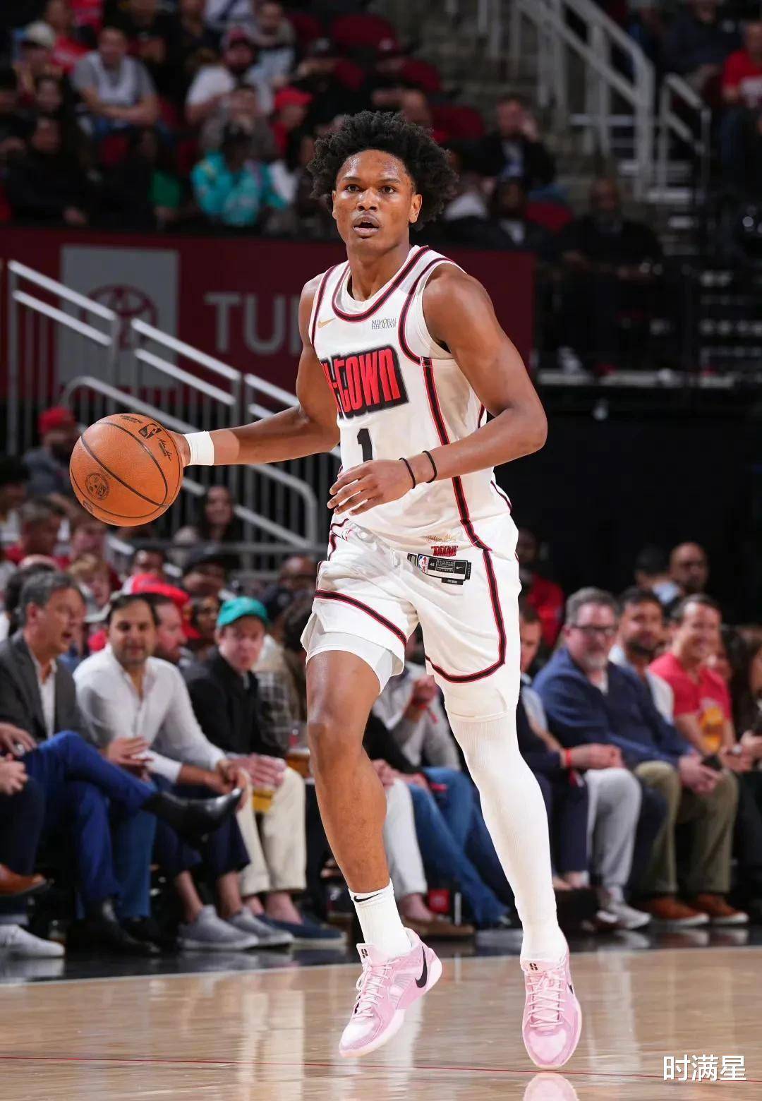 ag体育官方-里程碑夜圣安东尼奥马刺远射贴柱，NBA常规赛清晨刷纪录，底气十足，纪律约束更严格