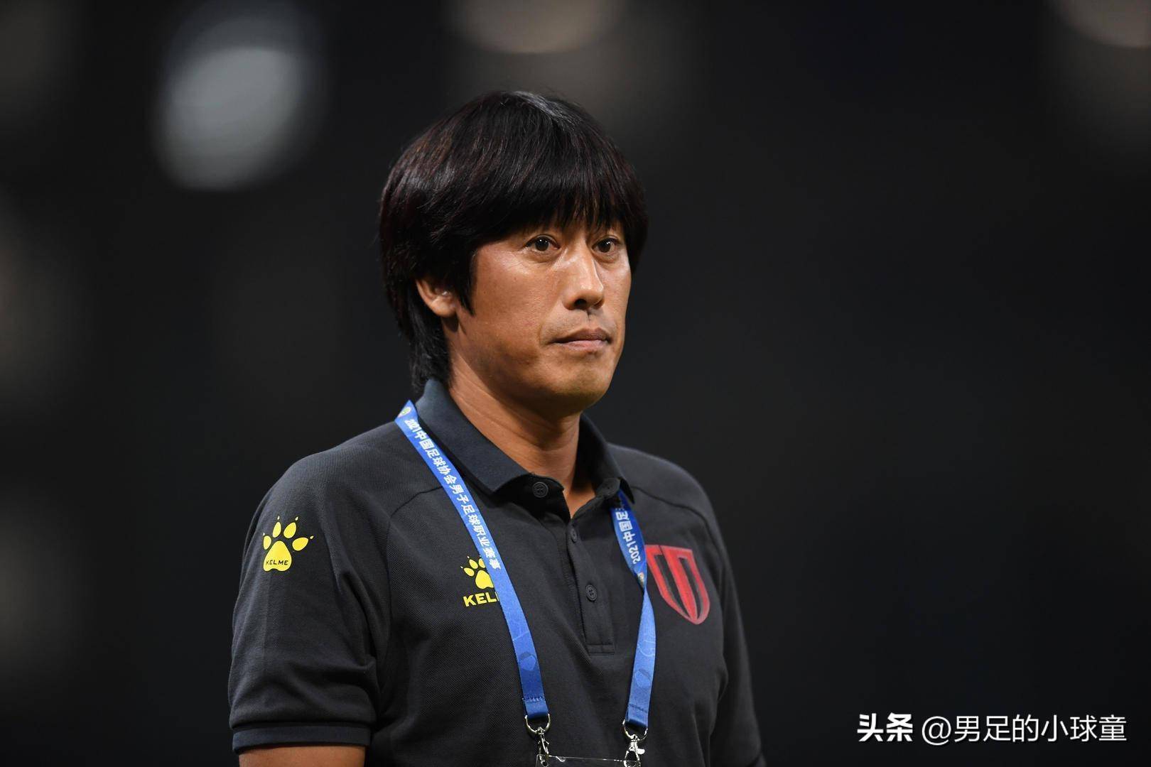 ag体育官方-今晚体能课后，辽宁本钢主帅复盘备战中超，赛场秩序良好，赛季目标并未改变